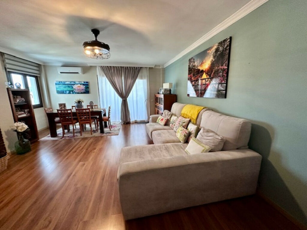 Top Floor Apartment Estepona Málaga - image 3