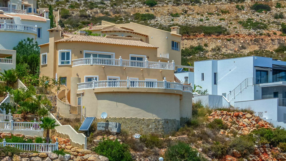 Detached Villa Benitachell Alicante - image 3