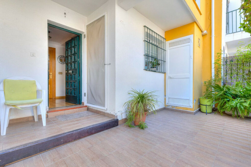Semi-Detached House Fuengirola Málaga - image 3