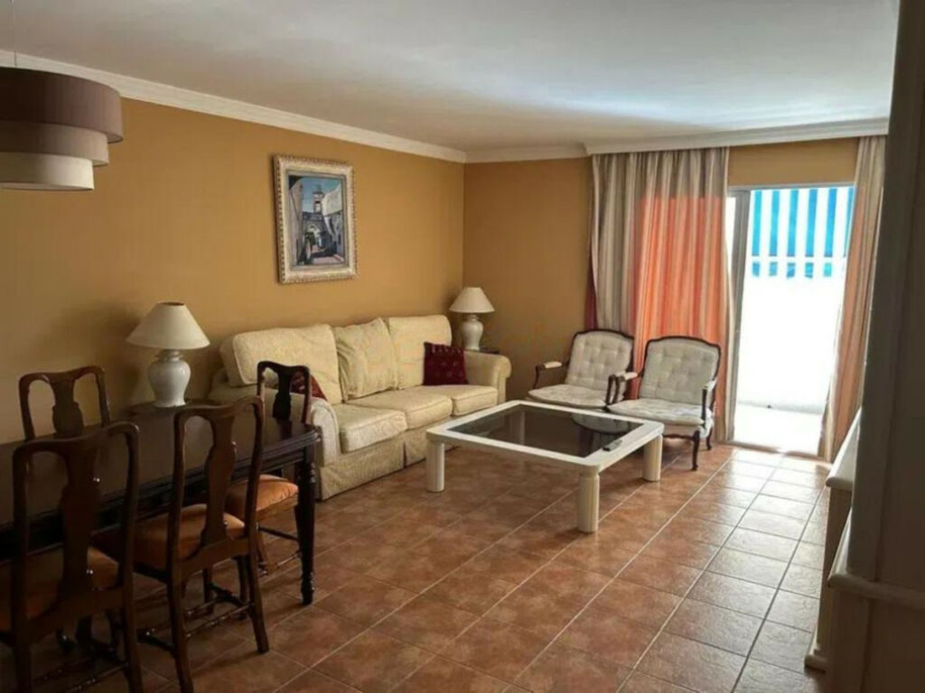 Middle Floor Apartment Marbella Málaga - image 3