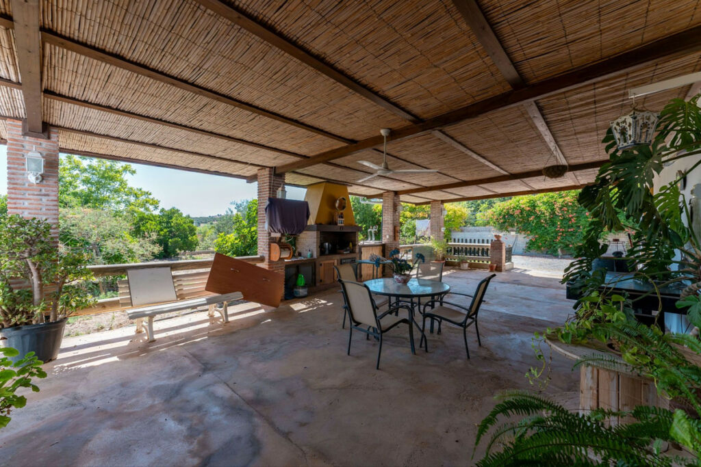 Detached Villa Coín Málaga - image 3
