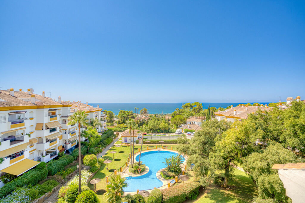Penthouse The Golden Mile Málaga - image 3