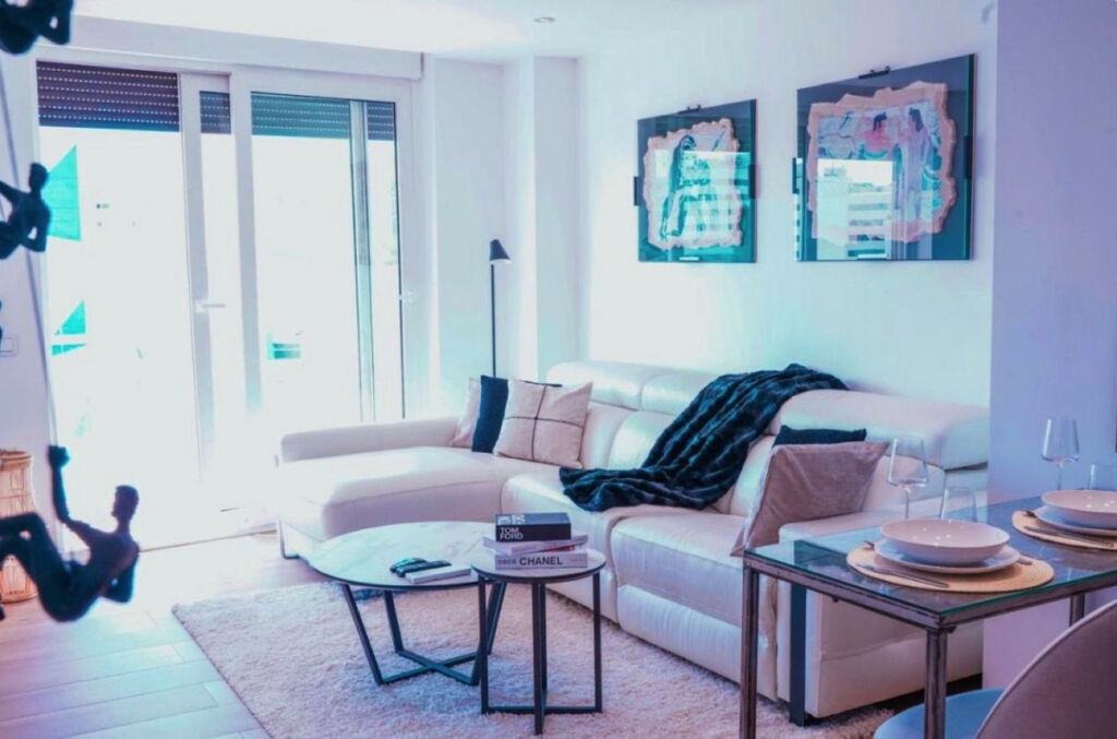 Middle Floor Apartment Marbella Málaga - image 3