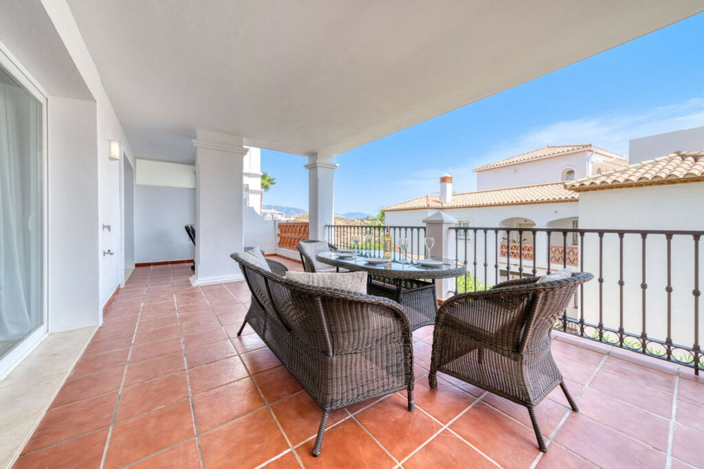 Ground Floor Apartment Calahonda Málaga - image 3