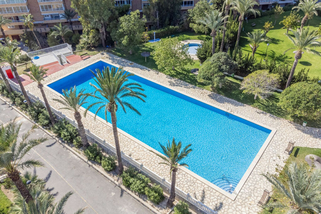 Middle Floor Apartment El Campello Alicante - image 4