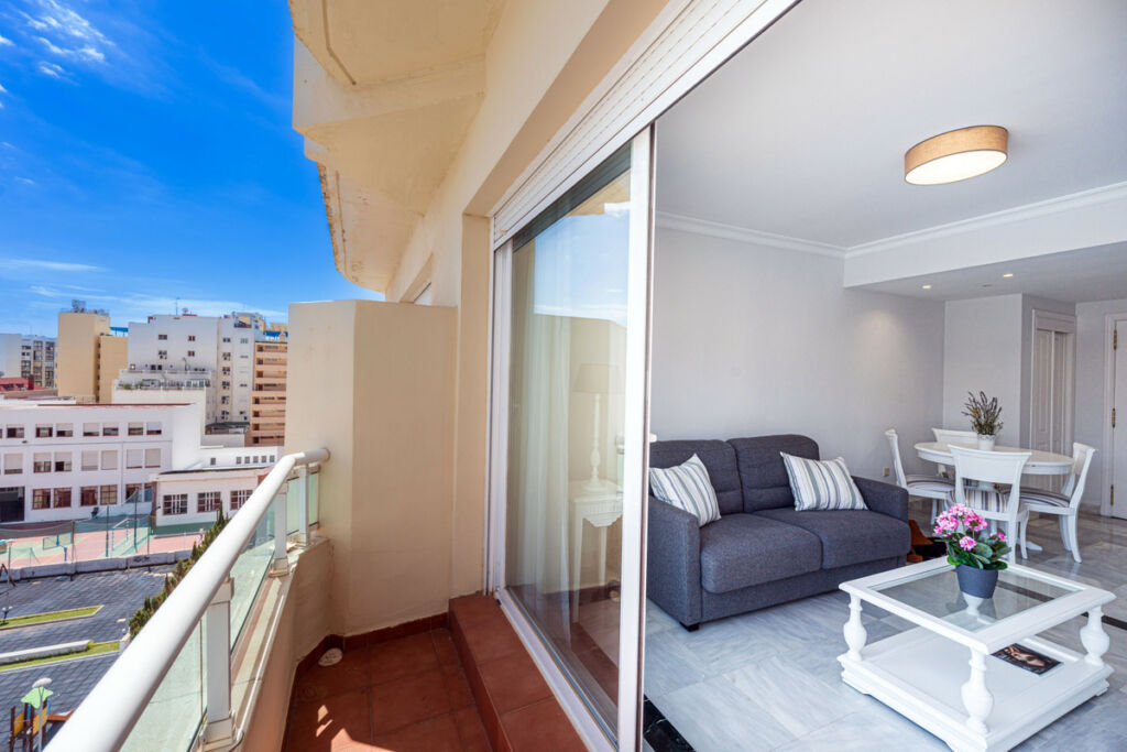 Middle Floor Apartment Marbella Málaga - image 3