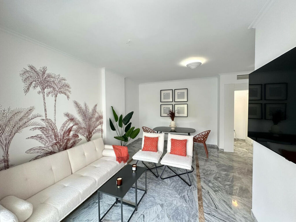 Middle Floor Apartment San Pedro de Alcántara Málaga - image 3