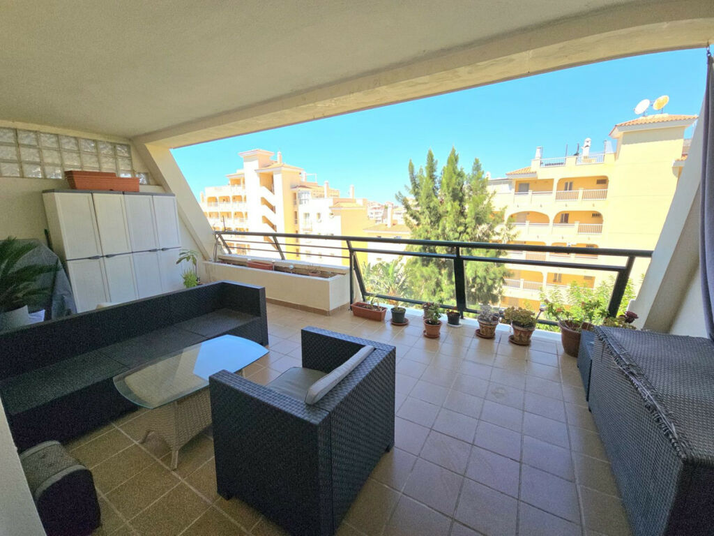 Middle Floor Apartment Benalmadena Costa Málaga - image 3