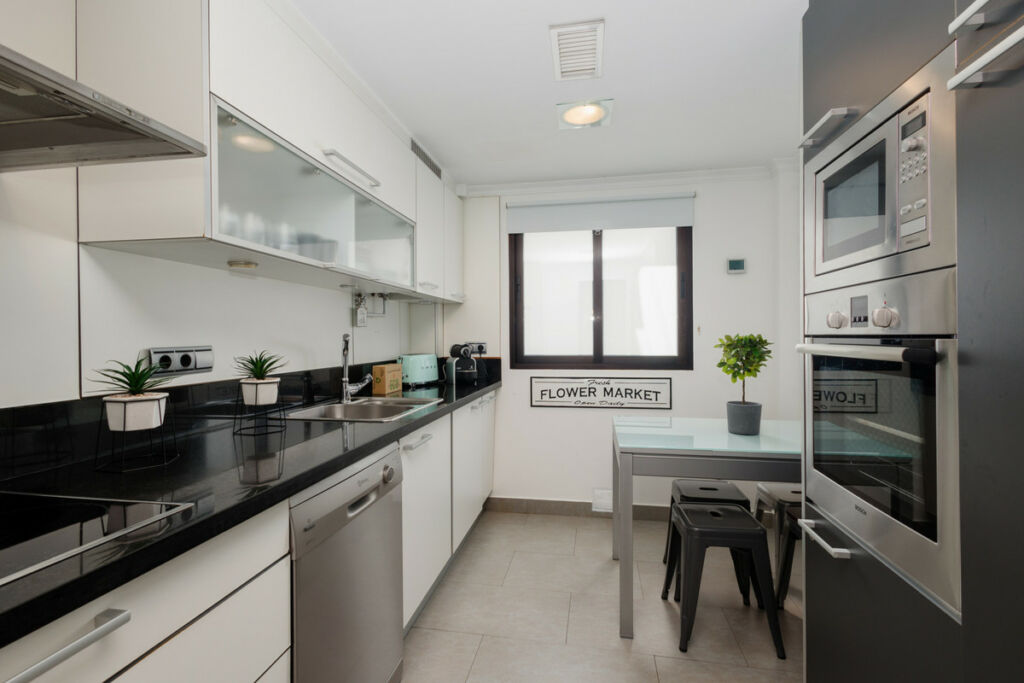Middle Floor Apartment Málaga Centro Málaga - image 3