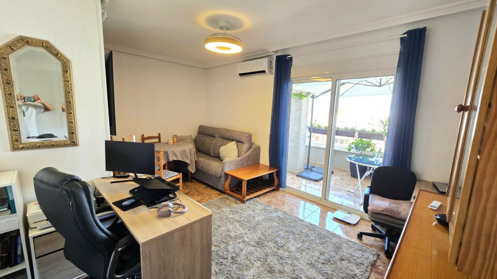 Penthouse Torrevieja Alicante - image 3