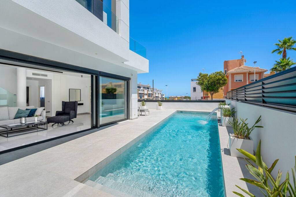 Detached Villa Guardamar del Segura Alicante - image 3
