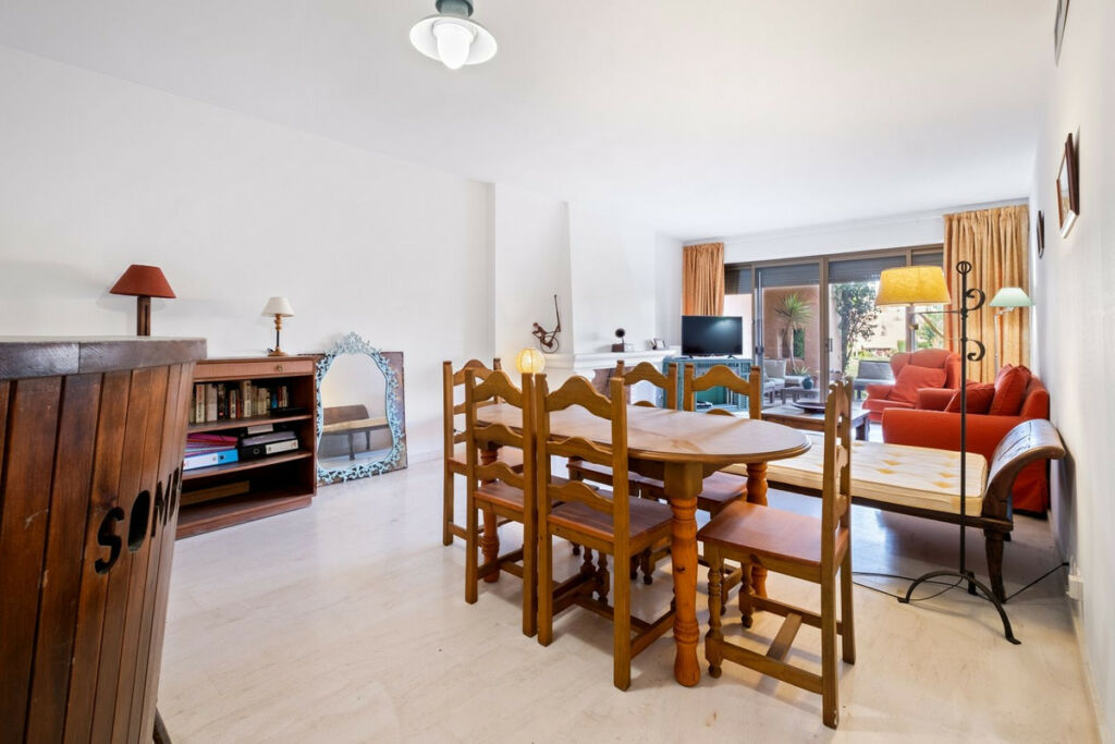 Ground Floor Apartment New Golden Mile Málaga - image 3