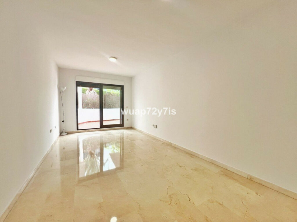 Ground Floor Apartment Costalita Málaga - image 3