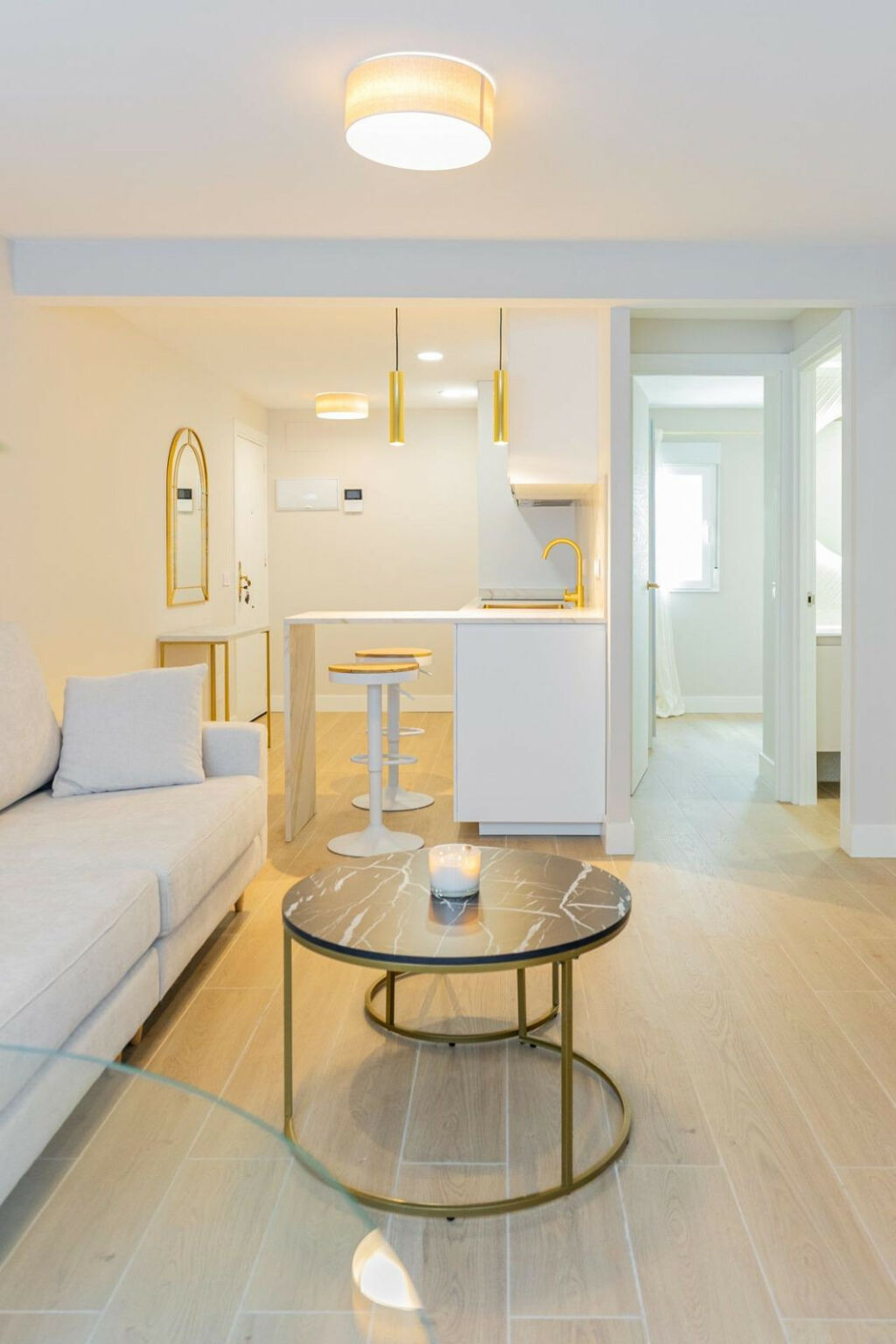 Top Floor Apartment Marbella Málaga - image 3