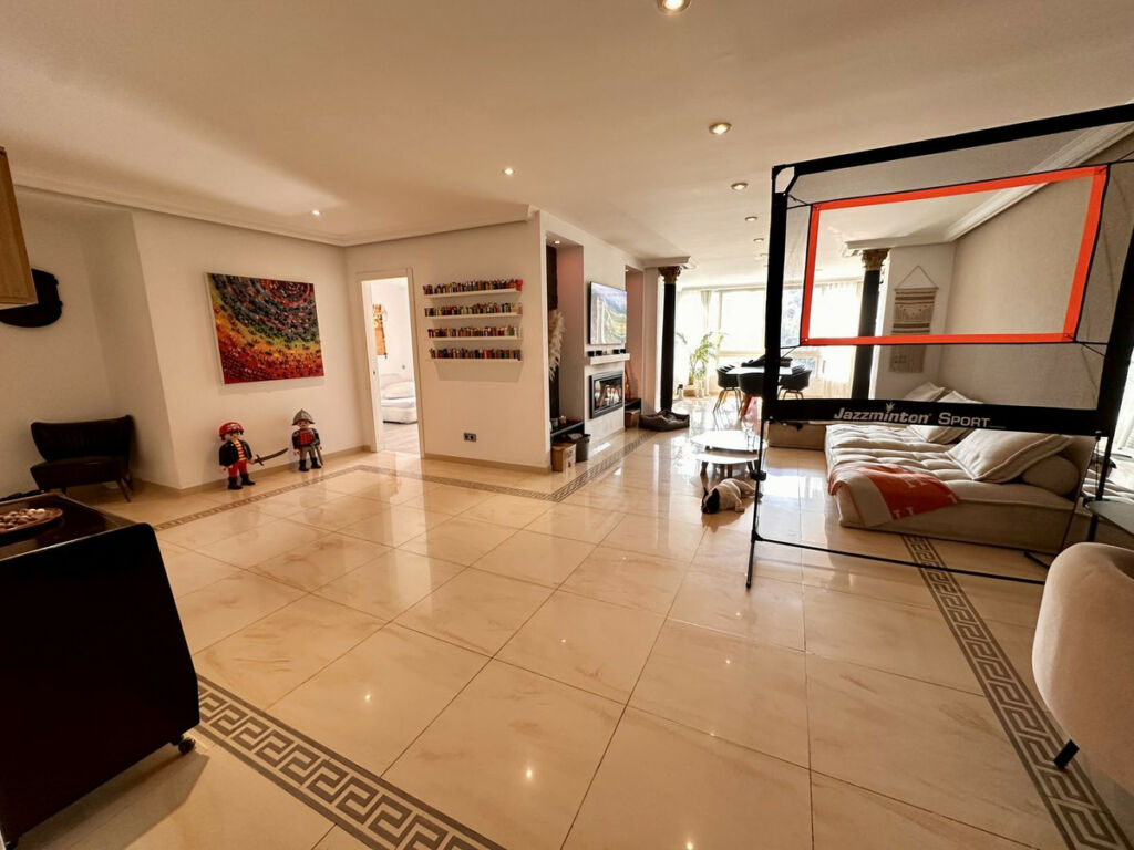 Penthouse Duplex Benahavís Málaga - image 3