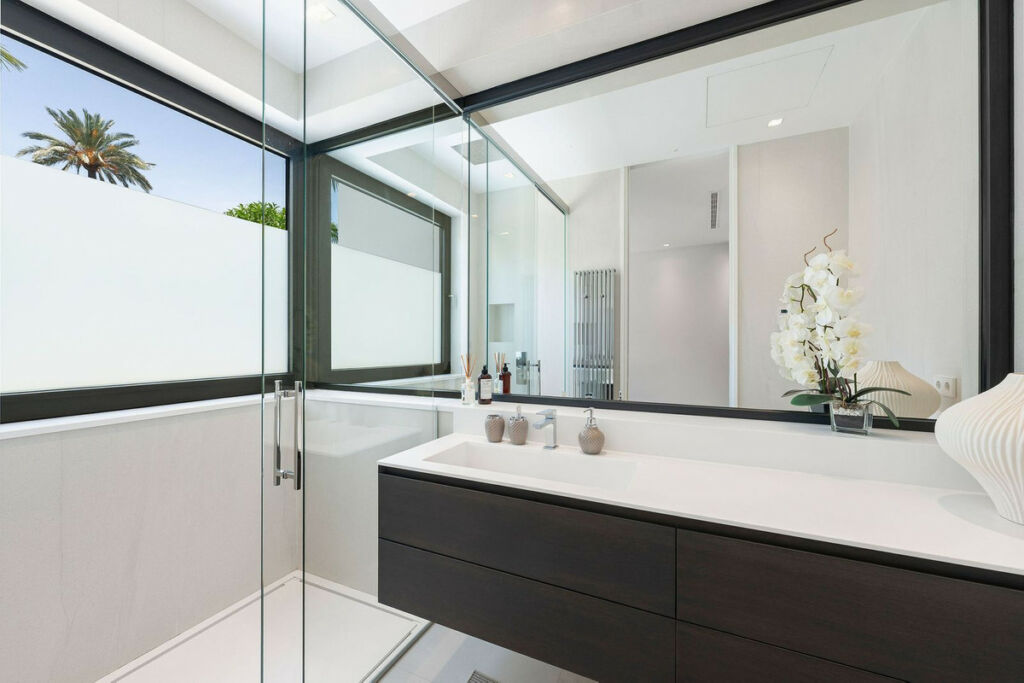 Detached Villa Nagüeles Málaga - image 30