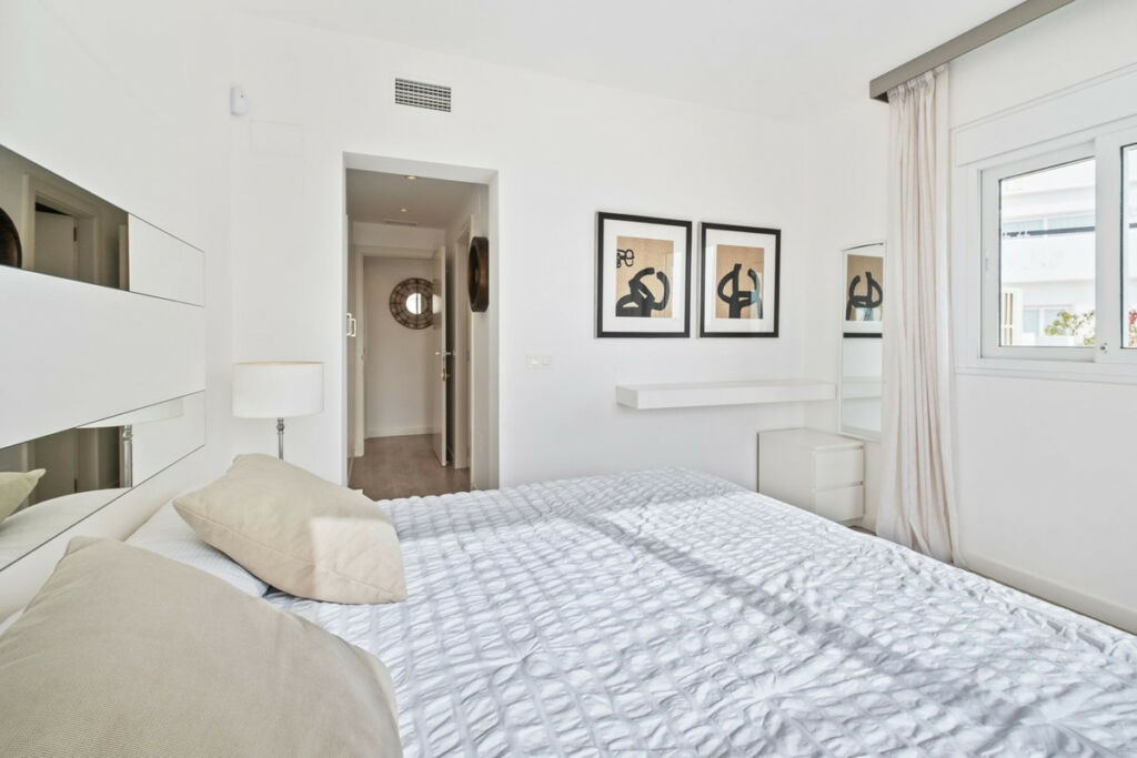 Middle Floor Apartment Benahavís Málaga - image 29