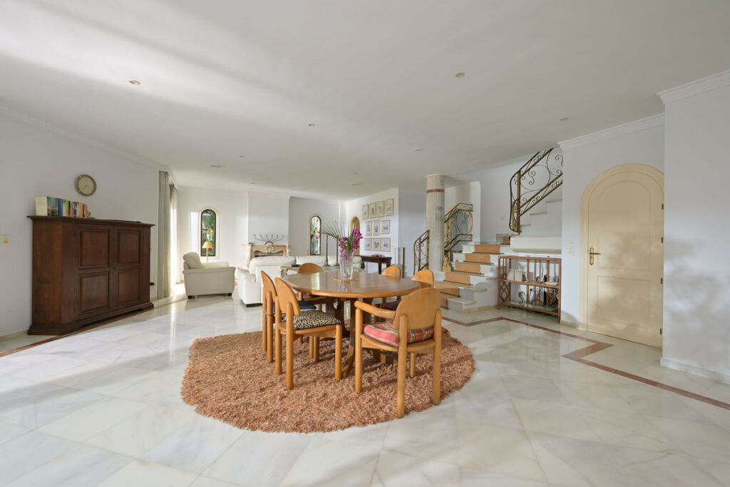 Detached Villa Marbesa Málaga - image 30