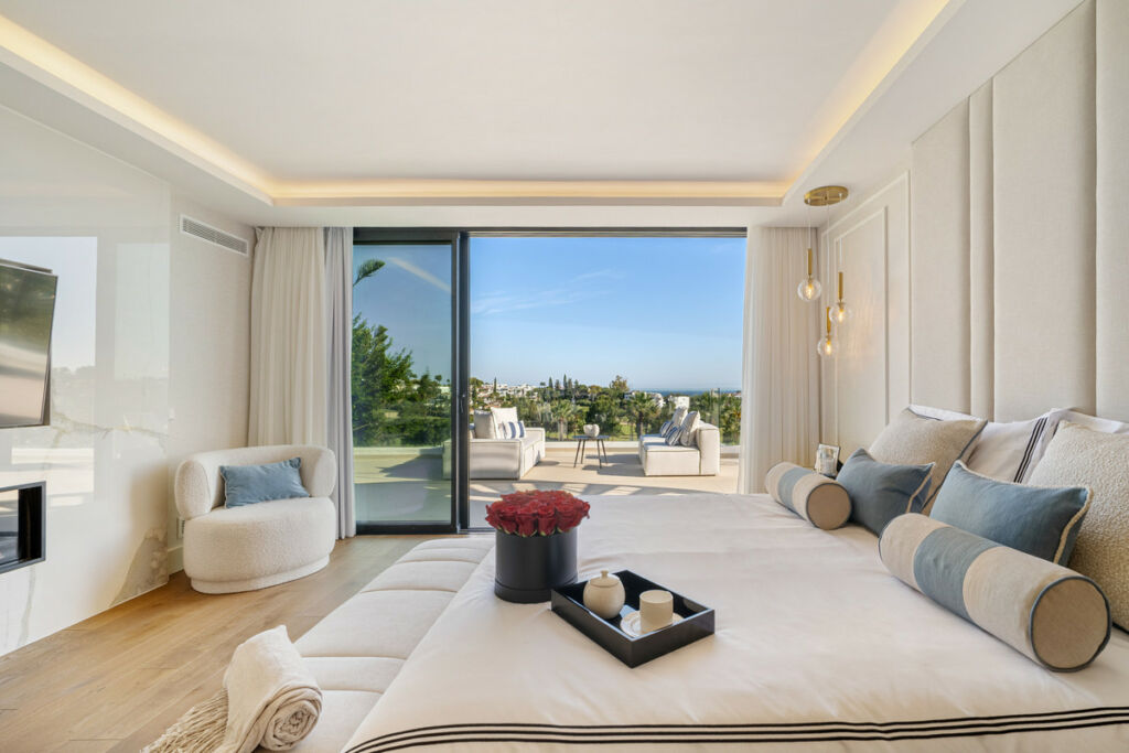 Detached Villa Nueva Andalucía Málaga - image 30
