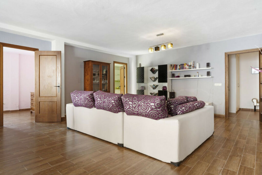 Detached Villa Estepona Málaga - image 30