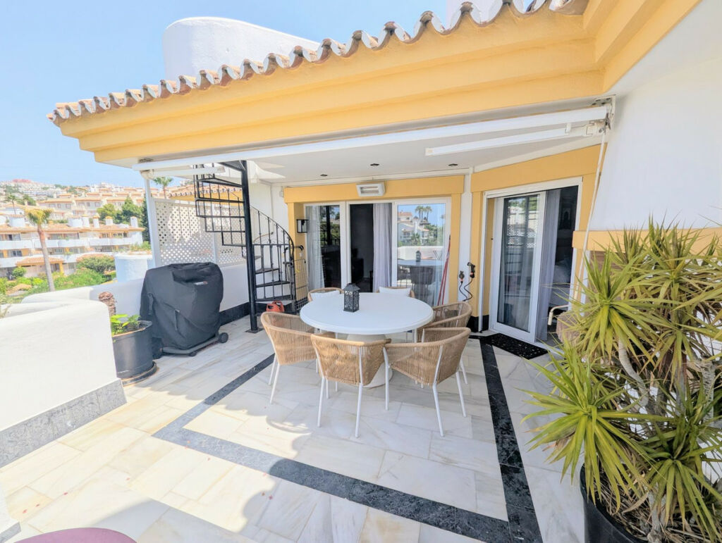 Penthouse Calahonda Málaga - image 6