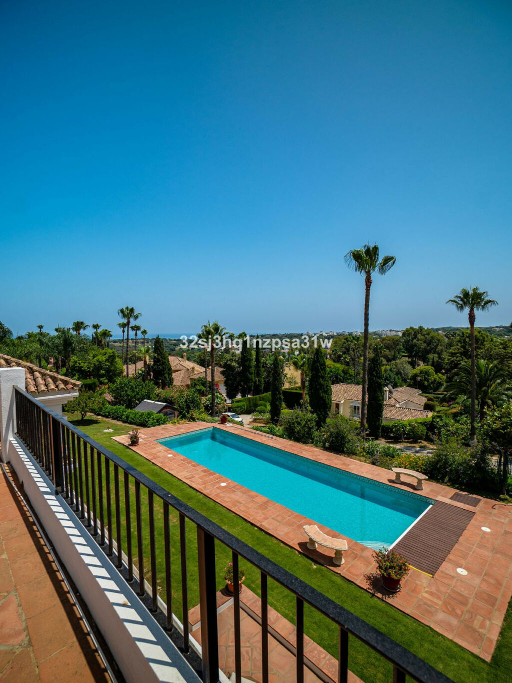 Detached Villa Sotogrande Cádiz - image 30