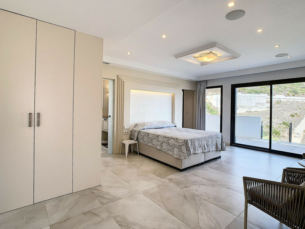 Detached Villa Benitachell Alicante - image 8
