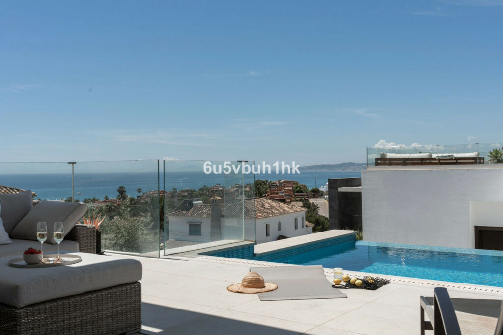 Detached Villa Estepona Málaga - image 30