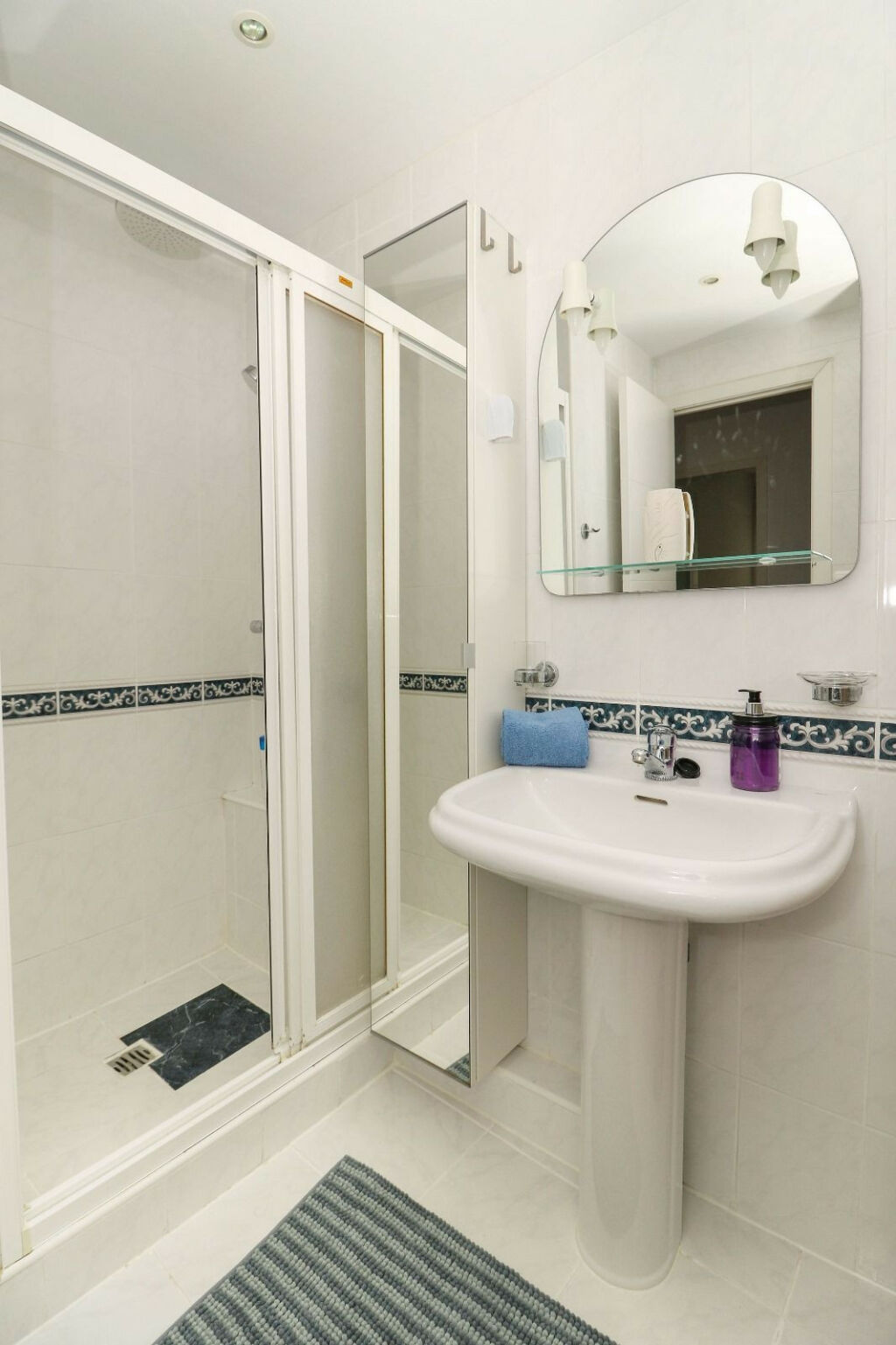Middle Floor Apartment Calahonda Málaga - image 30