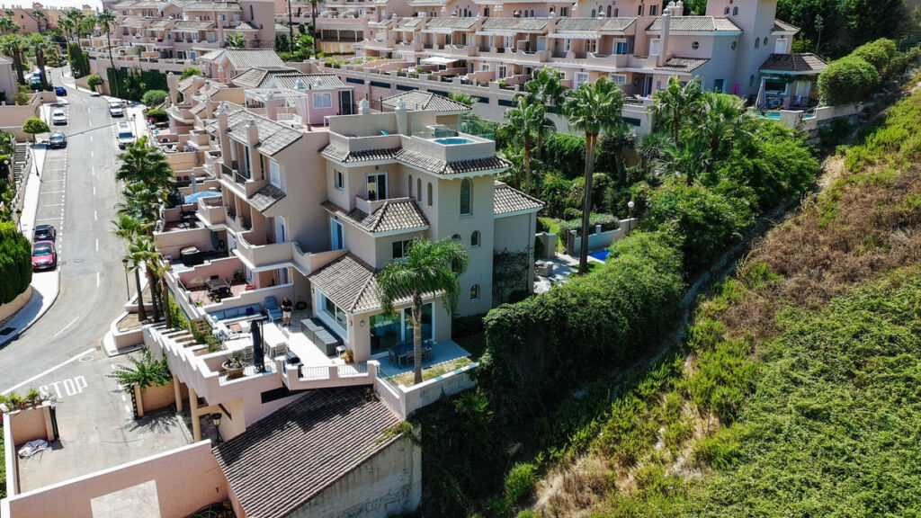 Semi-Detached House La Duquesa Málaga - image 30