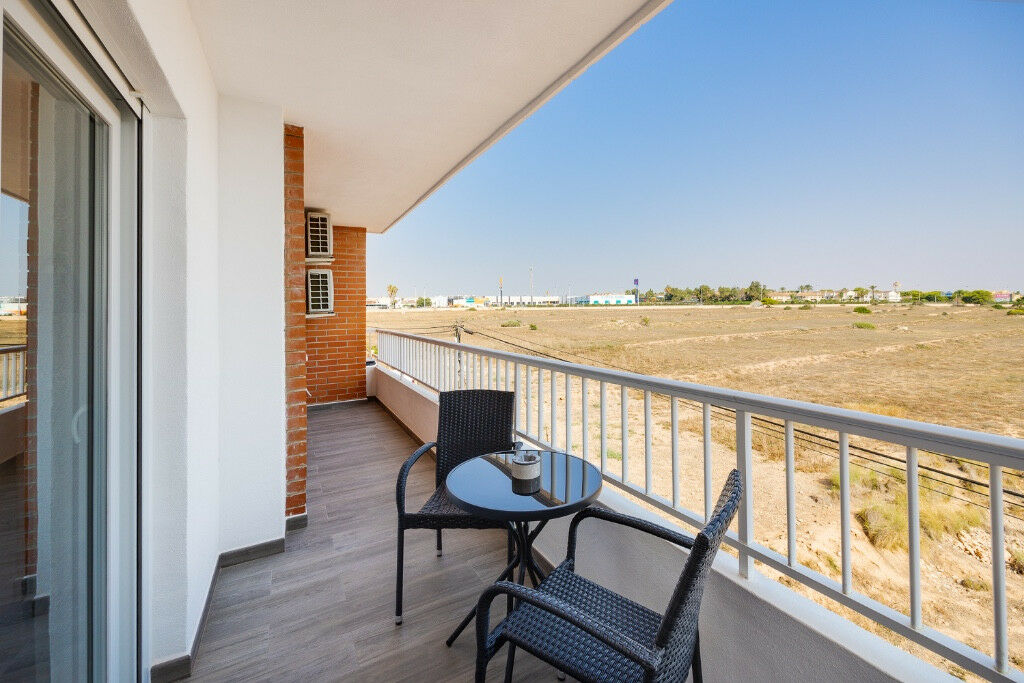 Middle Floor Apartment Punta Prima Alicante - image 30