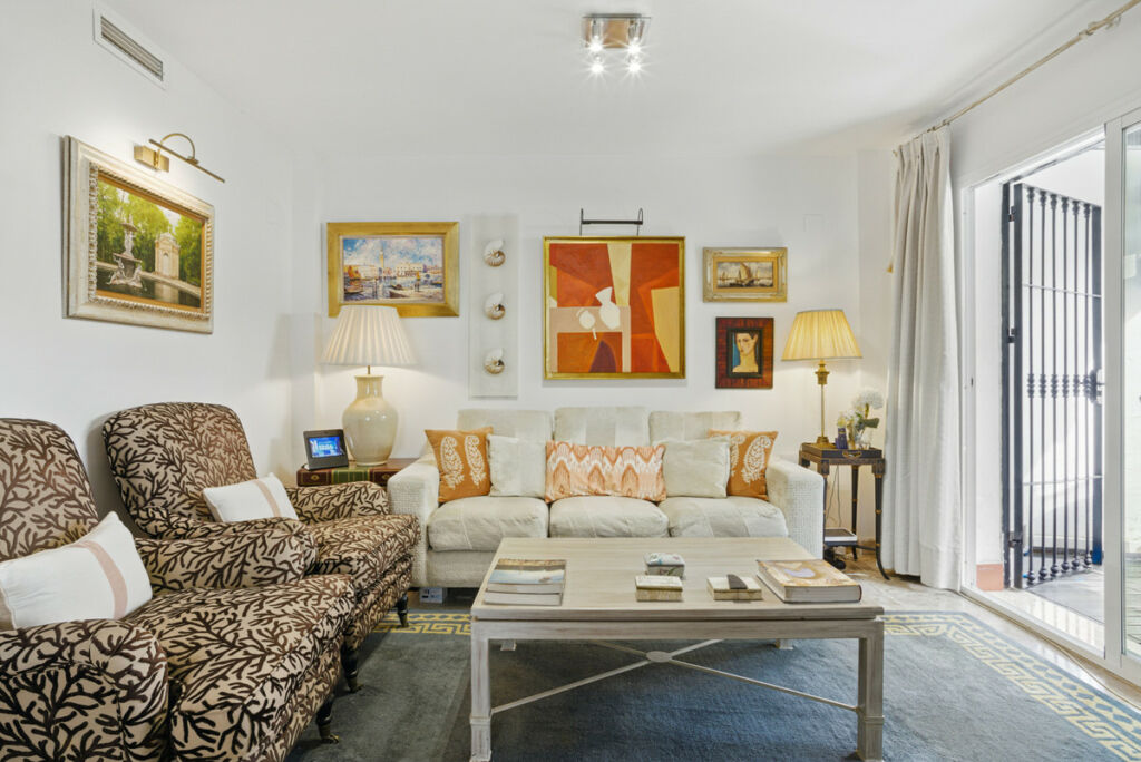 Townhouse Nueva Andalucía Málaga - image 30