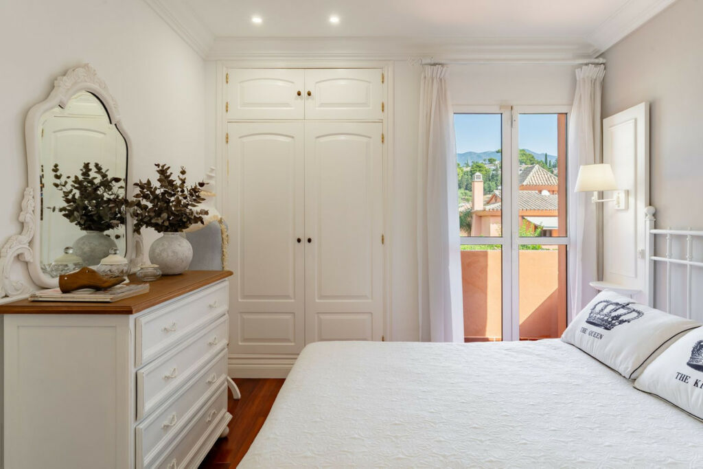 Detached Villa Sierrezuela Málaga - image 30