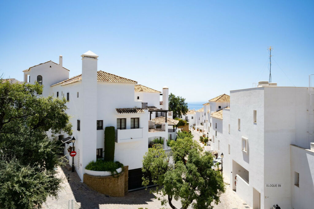 Penthouse Duplex Altos de los Monteros Málaga - image 30
