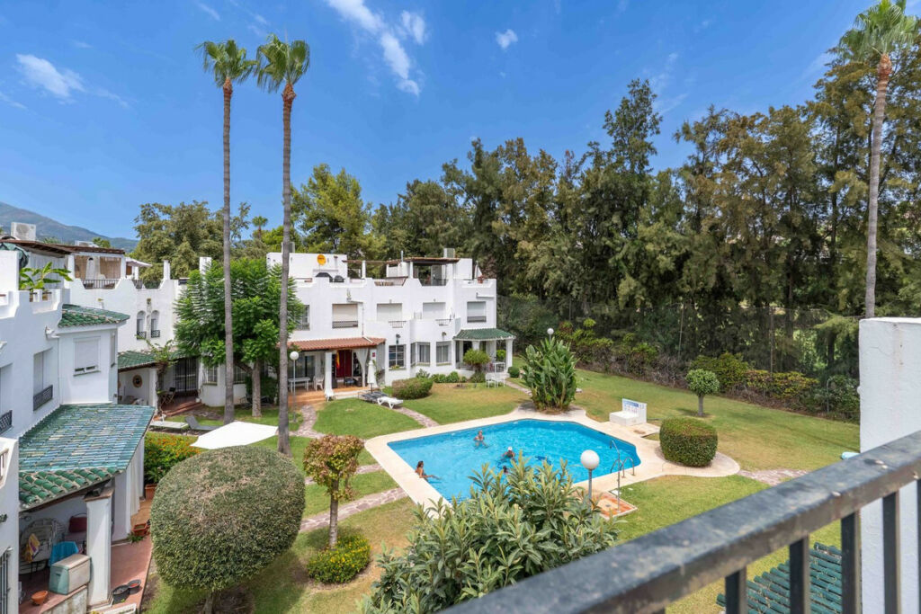 Townhouse Nueva Andalucía Málaga - image 30