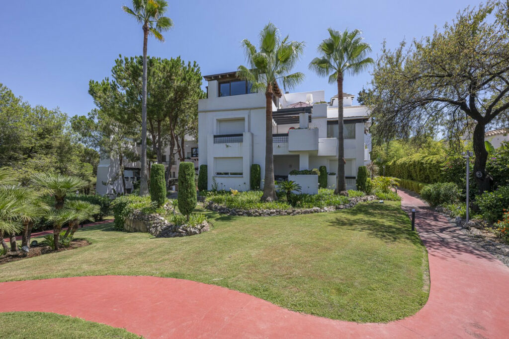Top Floor Apartment Río Real Málaga - image 30