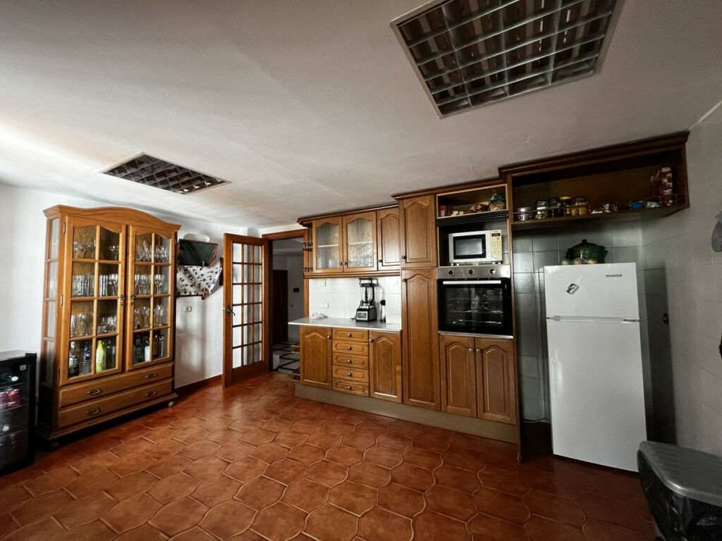 Detached Villa Estepona Málaga - image 30