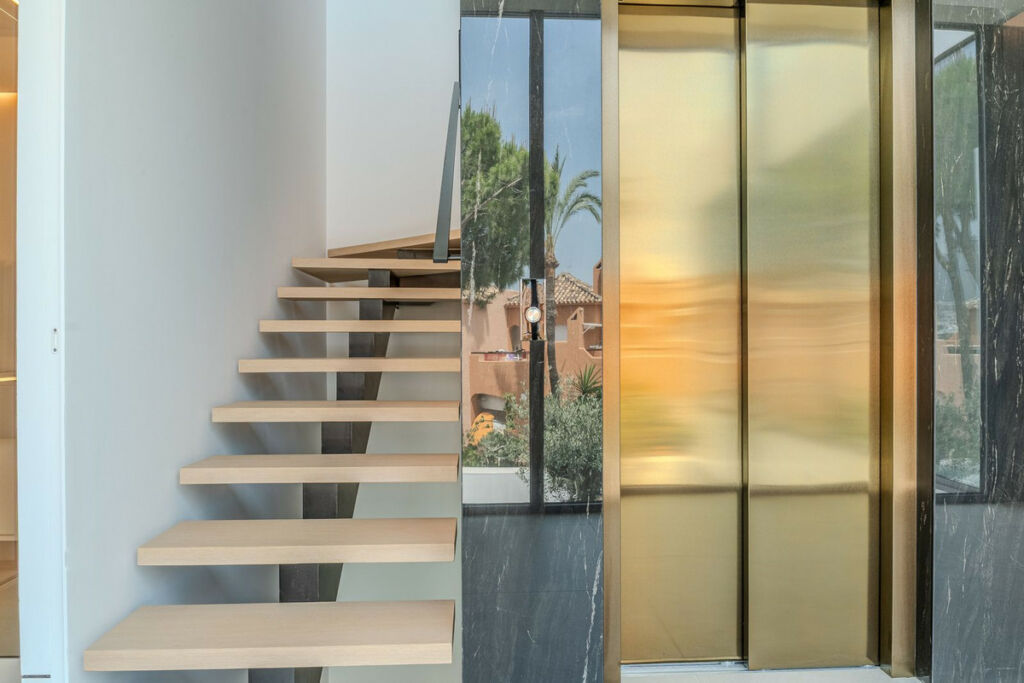 Semi-Detached House Nueva Andalucía Málaga - image 30