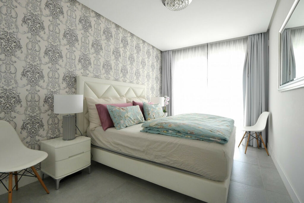 Middle Floor Apartment Cabopino Málaga - image 29