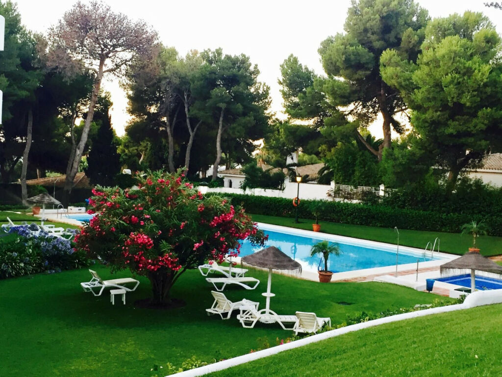 Middle Floor Apartment Los Monteros Málaga - image 30