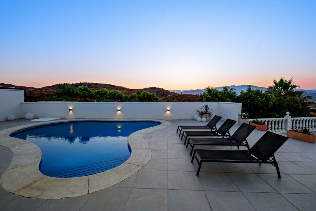 Detached Villa Cerros del Aguila Málaga - image 30