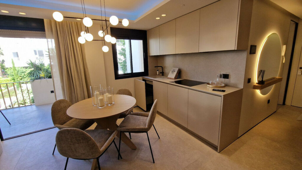 Middle Floor Apartment Puerto Banús Málaga - image 29