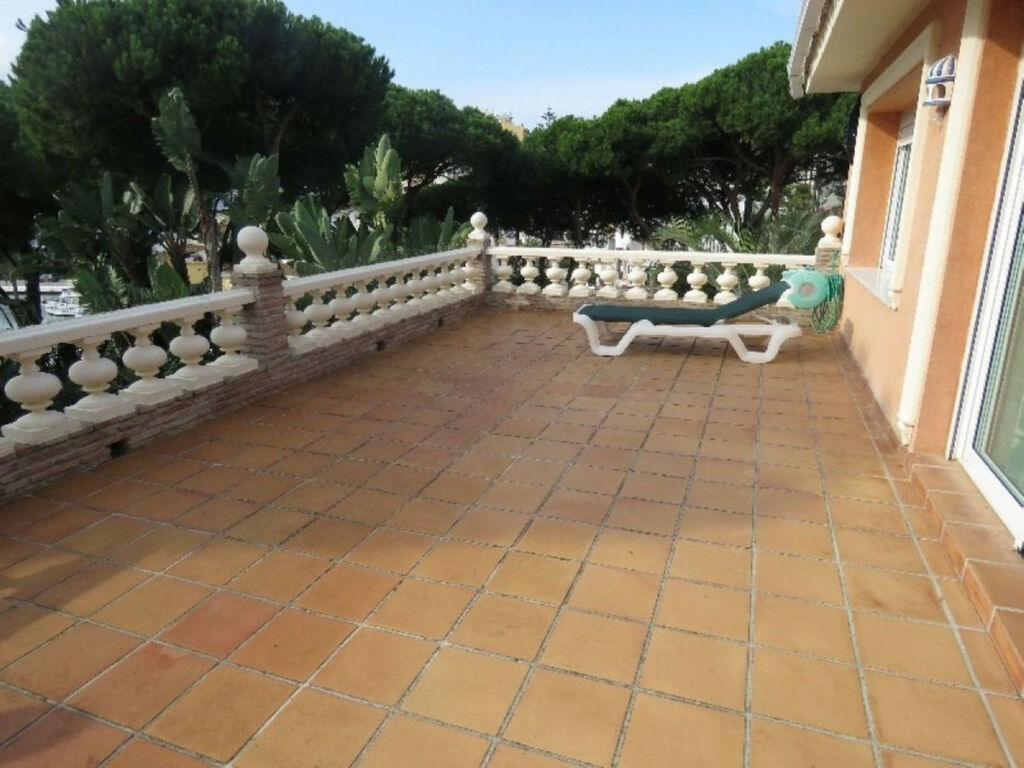 Semi-Detached House Puerto de Cabopino Málaga - image 29