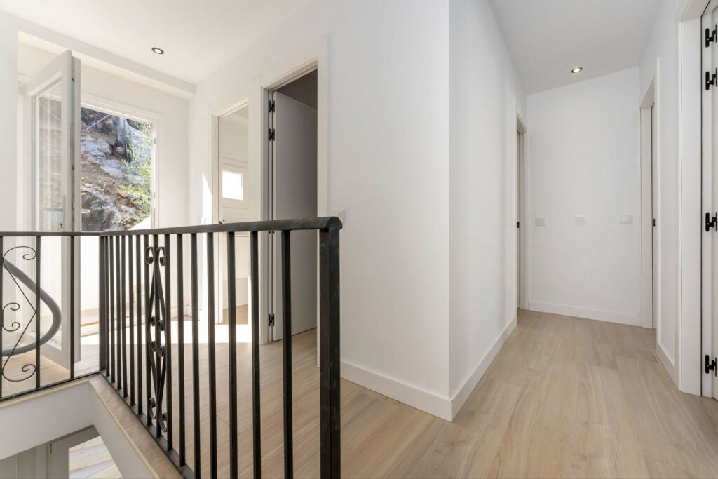 Townhouse Monda Málaga - image 30