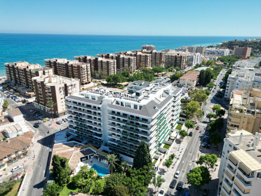 Middle Floor Apartment Fuengirola Málaga - image 30