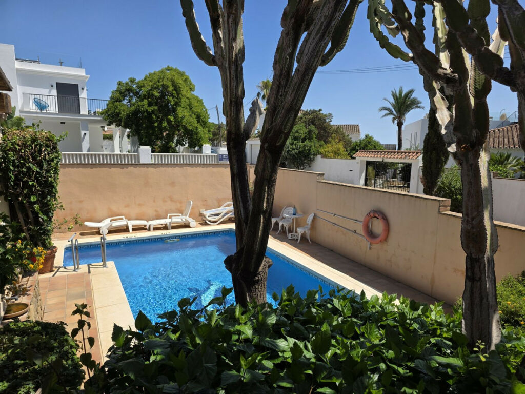 Detached Villa Marbesa Málaga - image 30