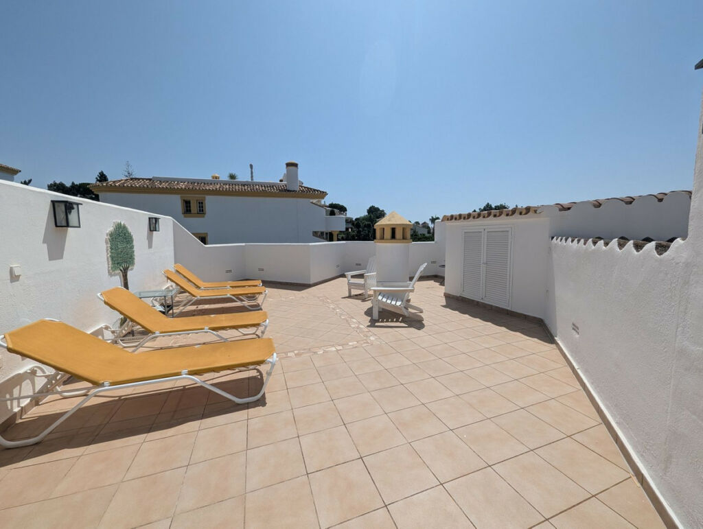 Penthouse Calahonda Málaga - image 30