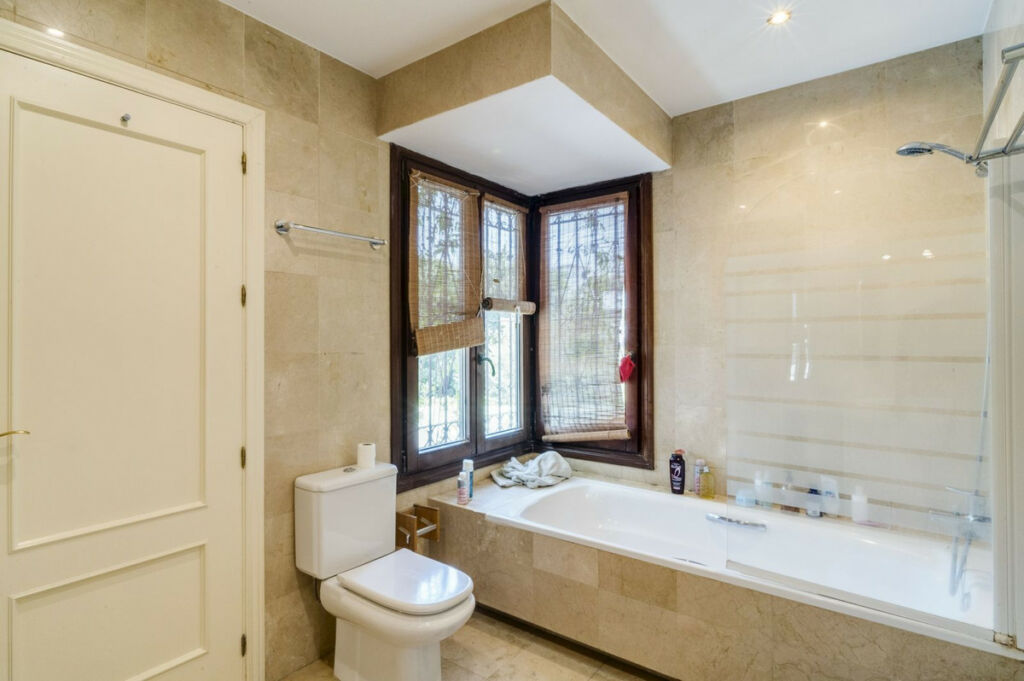 Detached Villa El Rosario Málaga - image 31