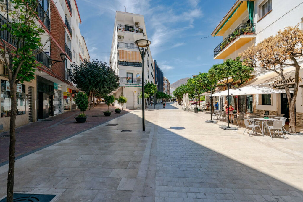 Top Floor Apartment Estepona Málaga - image 31