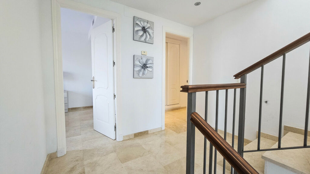 Semi-Detached House La Duquesa Málaga - image 31